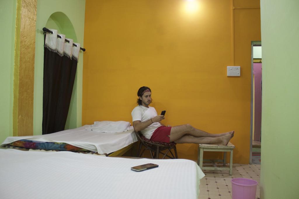Yogi Lodge Varanasi Eksteriør billede