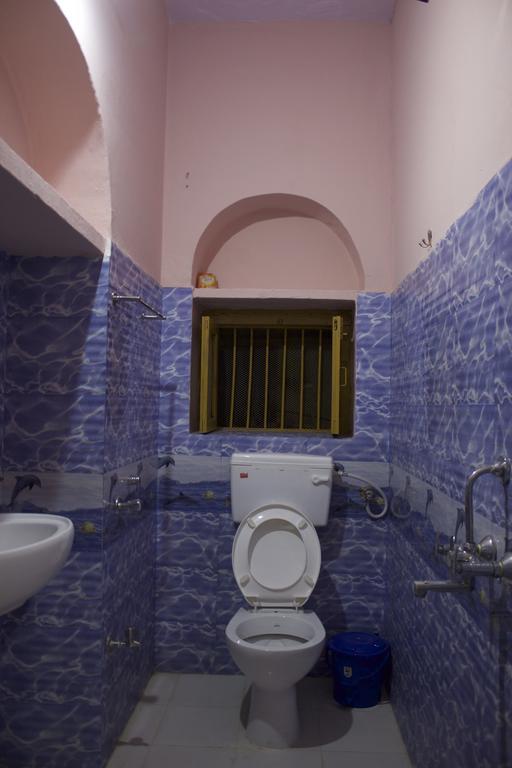 Yogi Lodge Varanasi Eksteriør billede