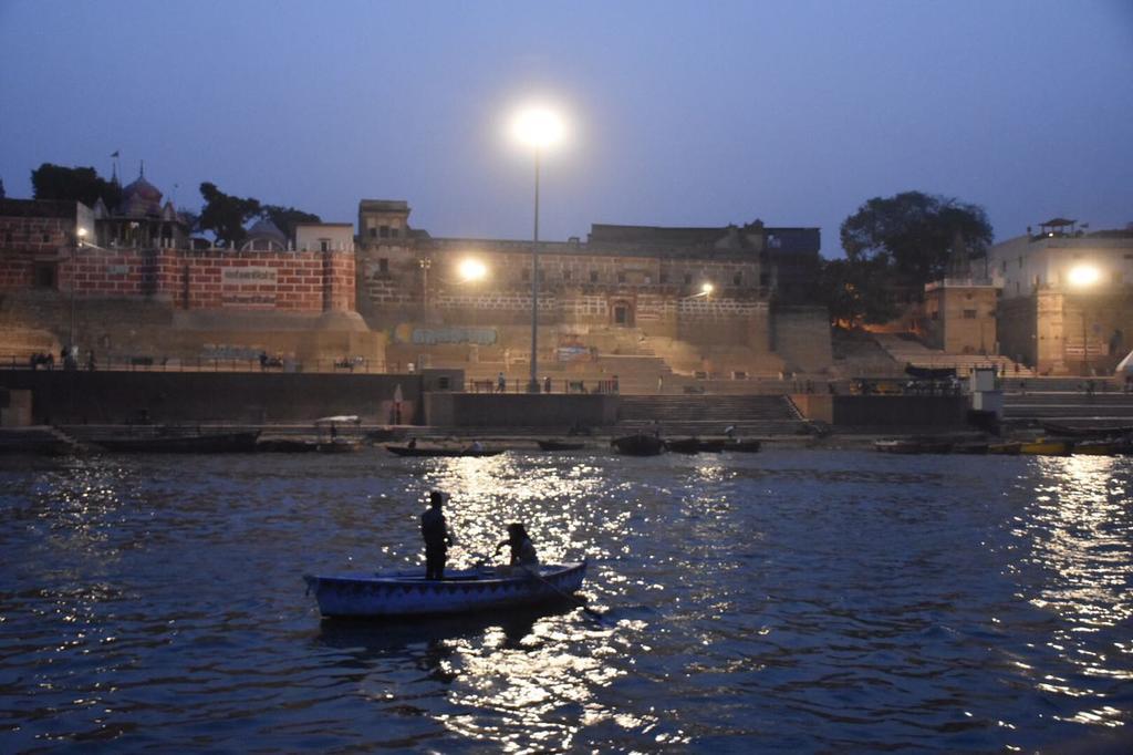 Yogi Lodge Varanasi Eksteriør billede